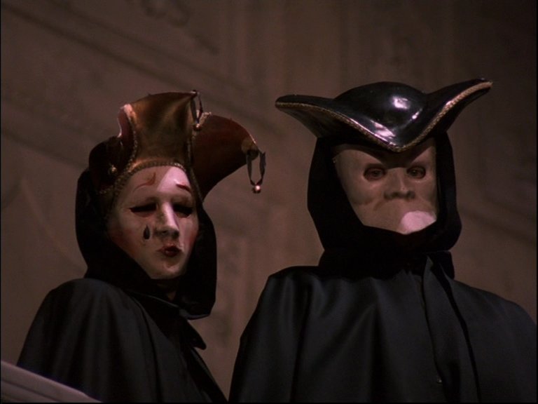 Significato e Finale di Eyes Wide Shut – L’intimo, perverso paradosso degli Occhi