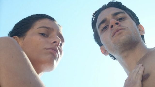 Si conclude la seconda parte della serie L'amica geniale di Elena Ferrante. Le due amiche tornano nel rione amato e odiato al tempo stesso