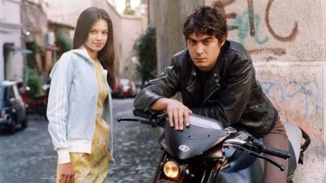 Summertime, serie Netflix rilascita il 29 aprile, s'ispira al romanzo 3MSC di Federico Moccia e vi racconterà un'estate tra amori e amicizie.