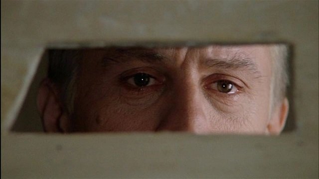 Ci si chiede spesso se Noodles e i fumi dell'oppio abbiano immaginato l'intero finale della pellicola. Ma è veramente importante?