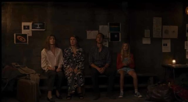 La terza stagione di Dark chiuderà senz'altro un cerchio. Ma sarà il cerchio del tempo o quello dell'esistenza dei protagonisti? Tic tac.