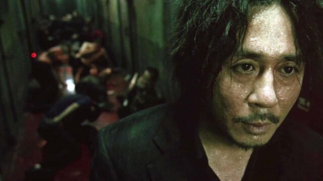 Park Chan-wook con Oldboy realizza un ritratto spietato di un Edipo contemporaneo, animato dalla spasmodica ricerca di verità e di vendetta.