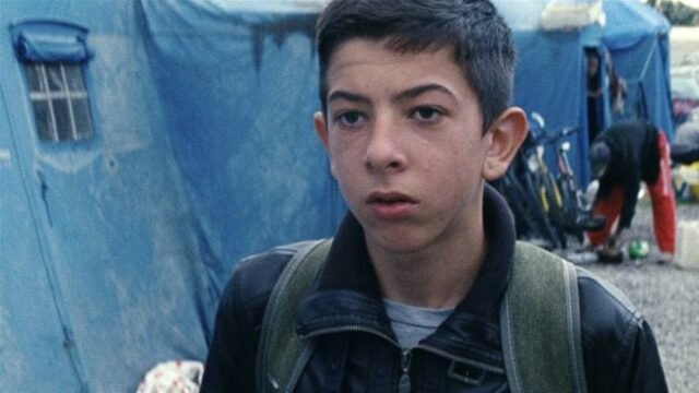 Con A Ciambra, Carpignano ci fornisce la fotografia di una realtà crudele e amara in cui non c'è spazio per l'infanzia e l'innocenza