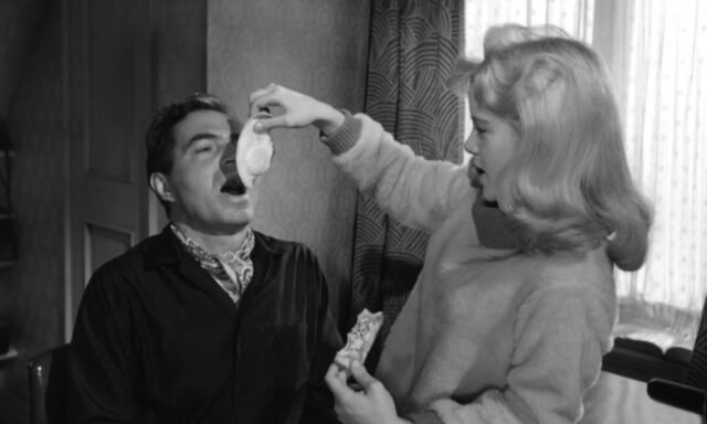 Il romanzo di Nabokov del 1955 fece scalpore. L'adattamento del 1962 di Kubrick fu ampiamente censurato. Ma di cosa parla davvero Lolita?