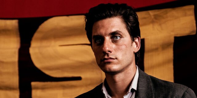 Nella vita di Jack London, esattamente come nei suoi romanzi, vigeva la legge Darwiniana e Nietzschiana del più forte.