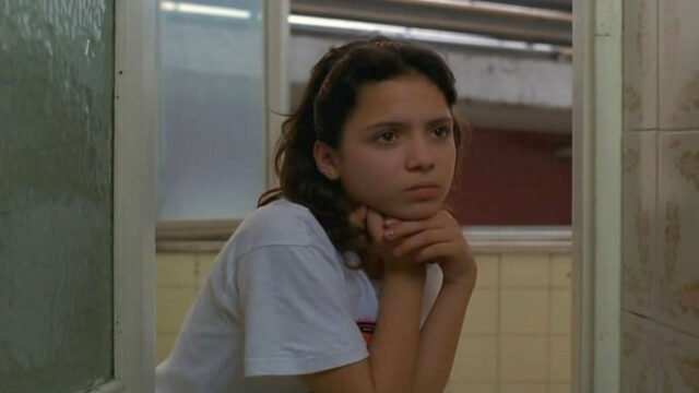 In questa fiaba senza lieto fine, Gianni Amelio ci mostra la psiche e i sentimenti di due bambini vittime di orchi crudeli e lupi mannari.