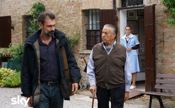 Pupi Avati incontra Giuseppe Sgarbi con Lei mi parla ancora, raccontando una lunga storia d'amore nel tempo, tra fantasmi e ricordi.