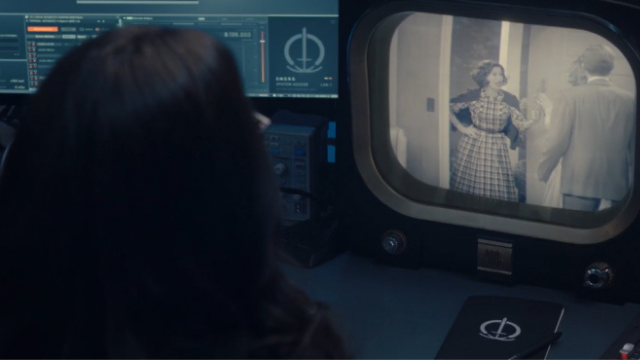 Wandavision, nuovo prodotto Marvel, è una sorprendente opera metatestuale che indaga la rimozione di un lutto.