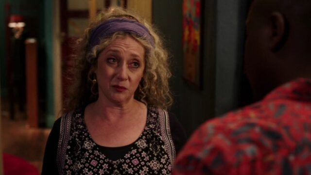 Unbreakable Kimmy Schimdt racconta di Kimmy, una donna rapita e rinchiusa in un bunker per quindici anni. Ora è finalmente libera, cosa farà?