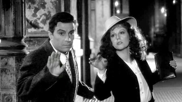 Ettore Scola ci mostra la fotografia di una classe sociale in contrasto con quelli che erano i loro ideali in un paese in transizione.