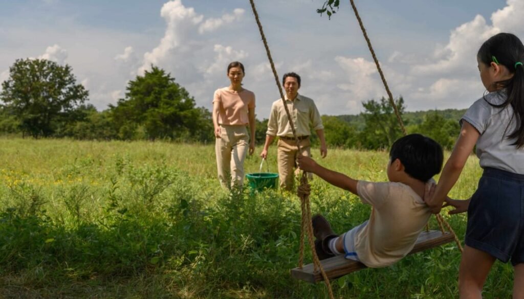 Lee Isaac Chung con il suo film Minari racconta la rincorsa del sogno americano, tra drammatico realismo e poetico coming-of-age