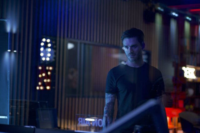 Intervista fiume al regista e sceneggiatore Giacomo Cimini, sul suo film Il talento del calabrone, il cinema di genere e i suoi riferimenti.