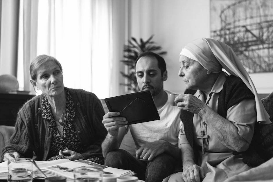 Un film che vede l'intreccio tra la capacità di sentire, di ricordare e di riconoscere attraverso un fastidioso fischio alle Orecchie.