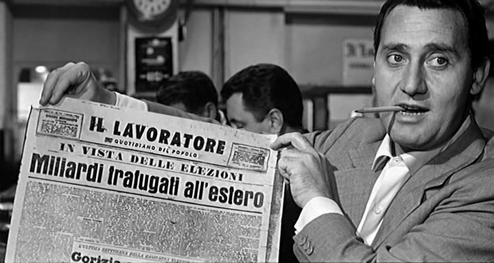 Una delle più celebri maschere della storia del cinema italiano galleggia in un ritratto di una società post-fascista con annessi difetti.