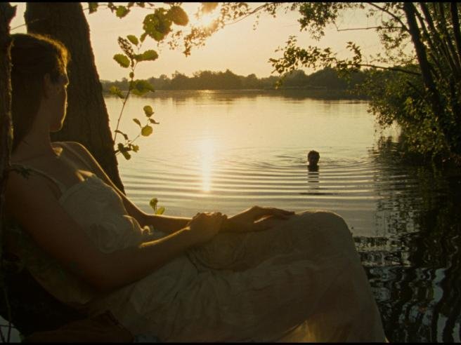 Le vele scarlatte, nuovo film di Pietro Marcello, è il nuovo tassello del realismo magico italiano. Ma cosa si può dire di questo film?