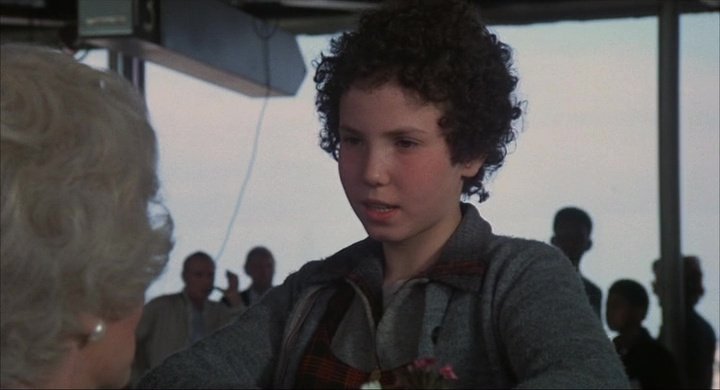 Lo scopone scientifico di Luigi Comencini, grottesco e metaforico affresco sulle classi sociali negli anni '70 italiani.