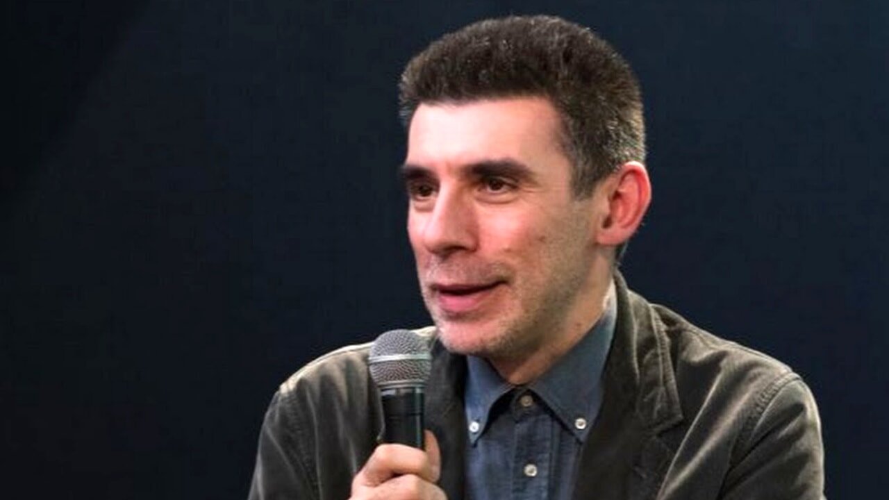 Di recente Carocci ha pubblicato un saggio su "La donna che visse due volte": abbiamo intervistato l'autore Roy Menarini, docente e critico.