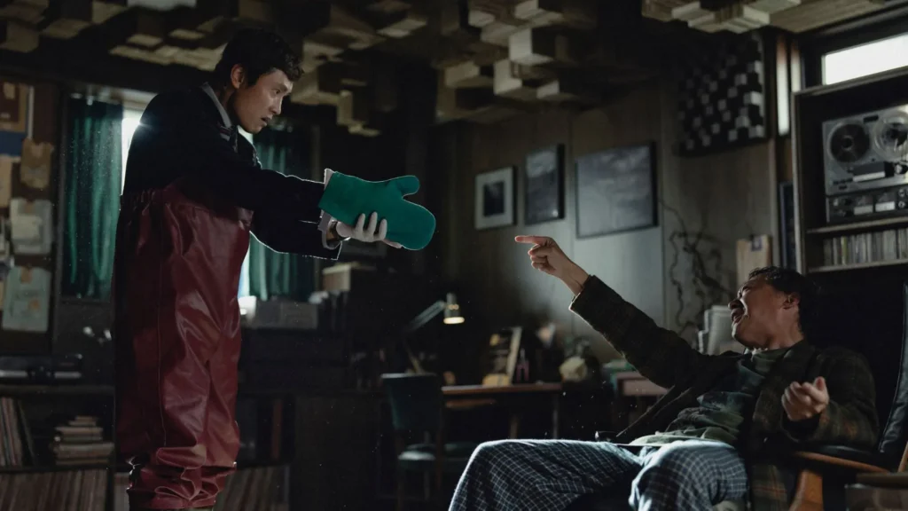 Significato di No Other Choice di Park Chan Wook: la violenza necessaria di sopravvivere