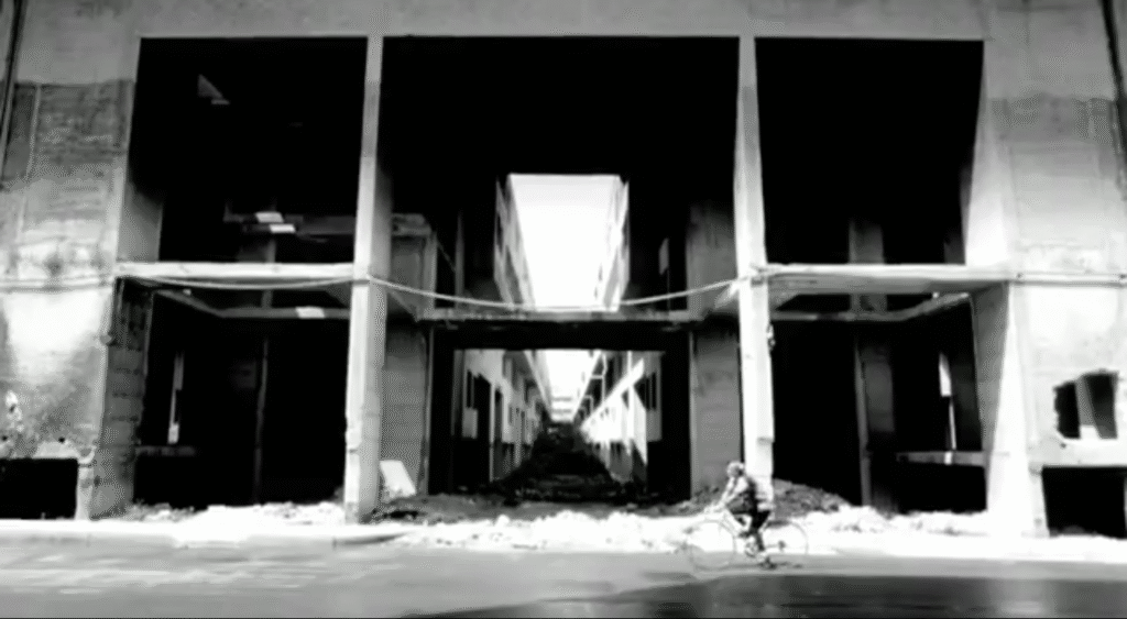 Lo zio di Brooklyn di Ciprì e Maresco, 1995