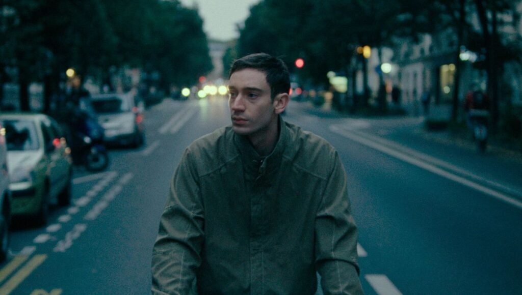 Significato e sguardo in Nino (2025) di Pauline Loquès